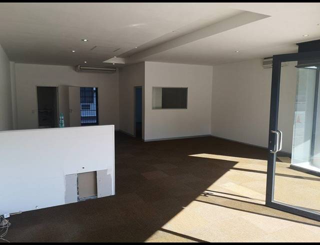 110M² OFFICE TO LET IN TYGER VALLEY